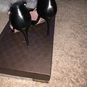 Black Leather Gucci Shoe